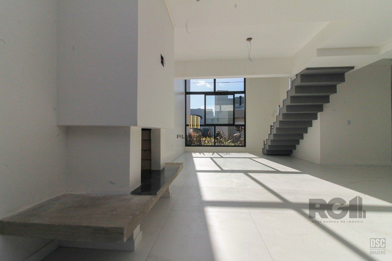 Casa de Condomínio 3 dormitórios no bairro Ipanema