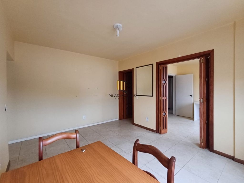 Apartamento a venda no bairro Menino Deus com 2 dormitórios