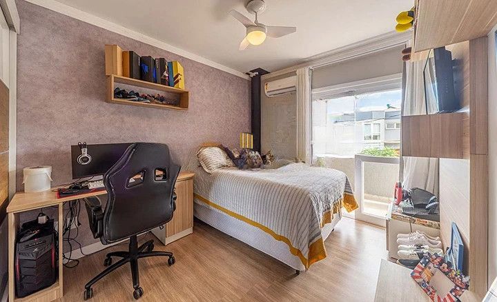 Casa de Condomínio 3 dormitórios no bairro Hípica