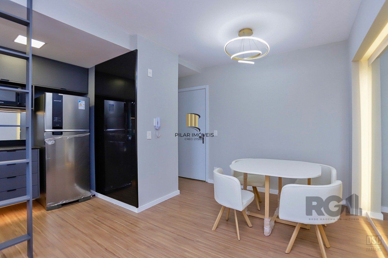 Apartamento 2 dormitórios no bairro São Sebastião