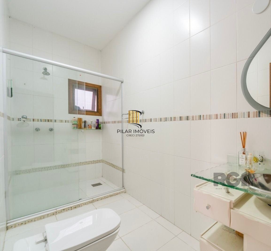 Casa 3 dormitórios no bairro Tristeza