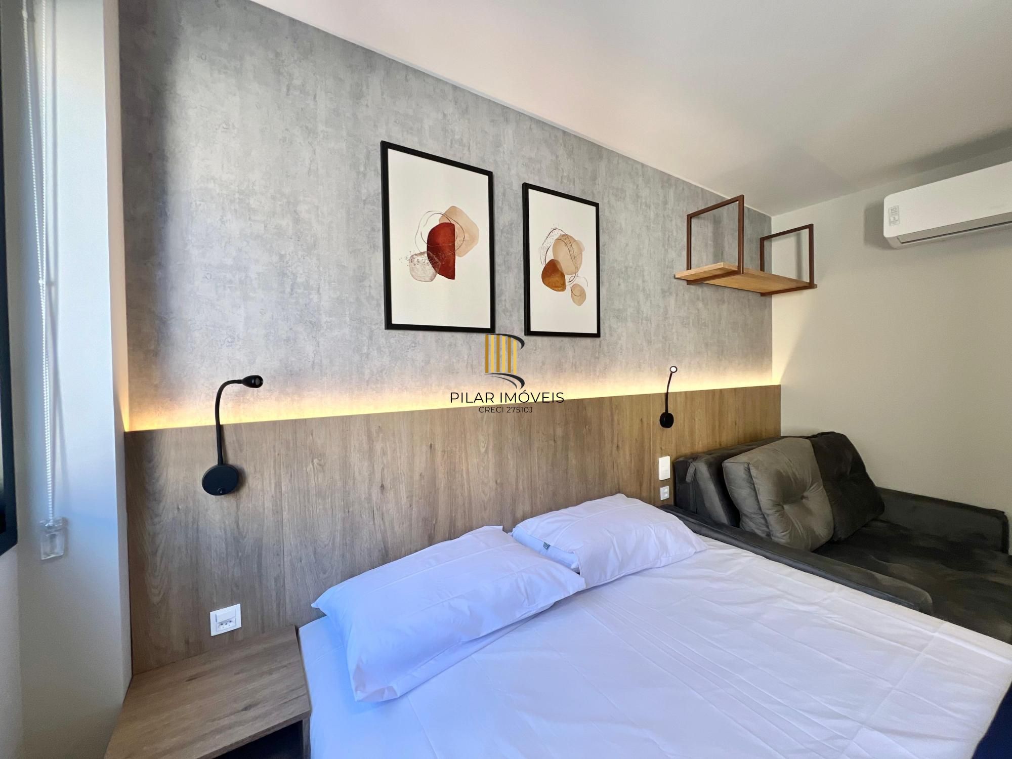 Loft 1 dormitório no bairro Mont Serrat