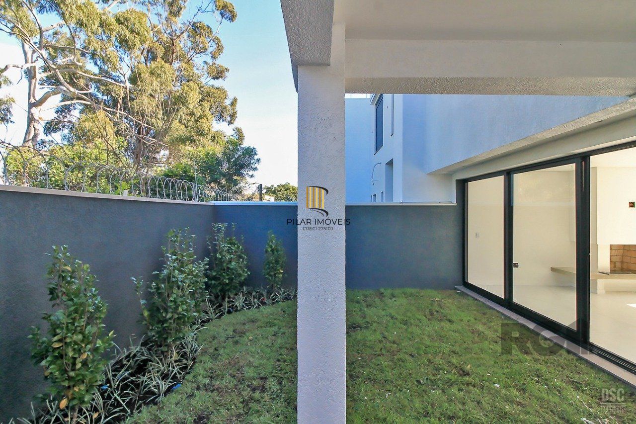 Casa de Condomínio 3 dormitórios no bairro Ipanema