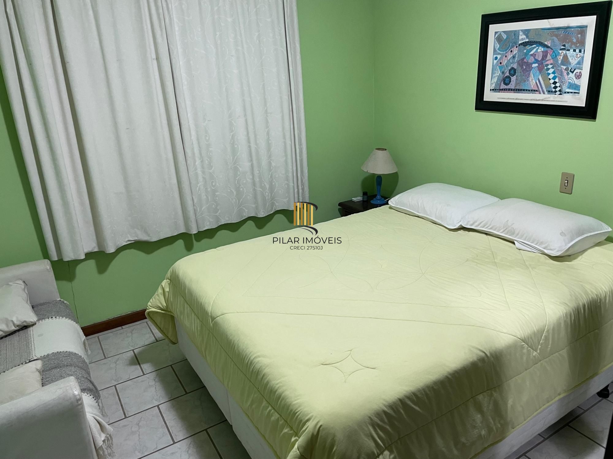 Casa 4 dormitórios no bairro Centro