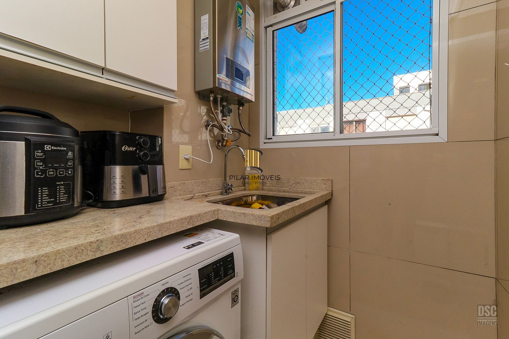 Apartamento aconchegante na Dr. Campos Velho | 2 dormitórios com vaga de garagem