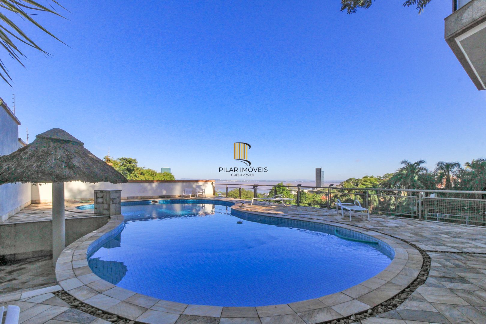 Apartamento alto padrão , 3 suítes, 3 vagas garagem, depósito, bairro Cristal