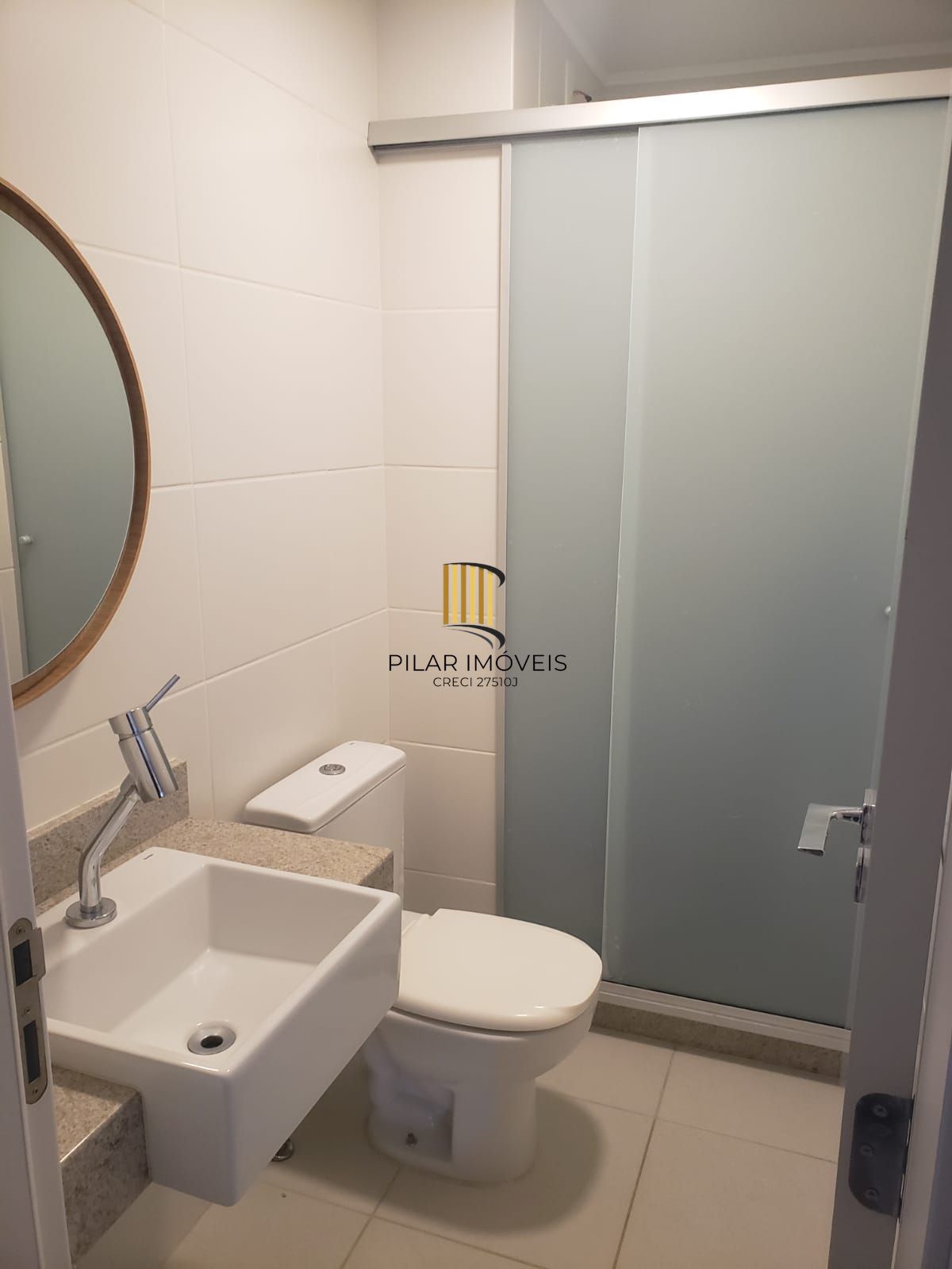 APARTAMENTO 02 DORMITÓRIOS , SUÍTE E VAGA COBERTA
