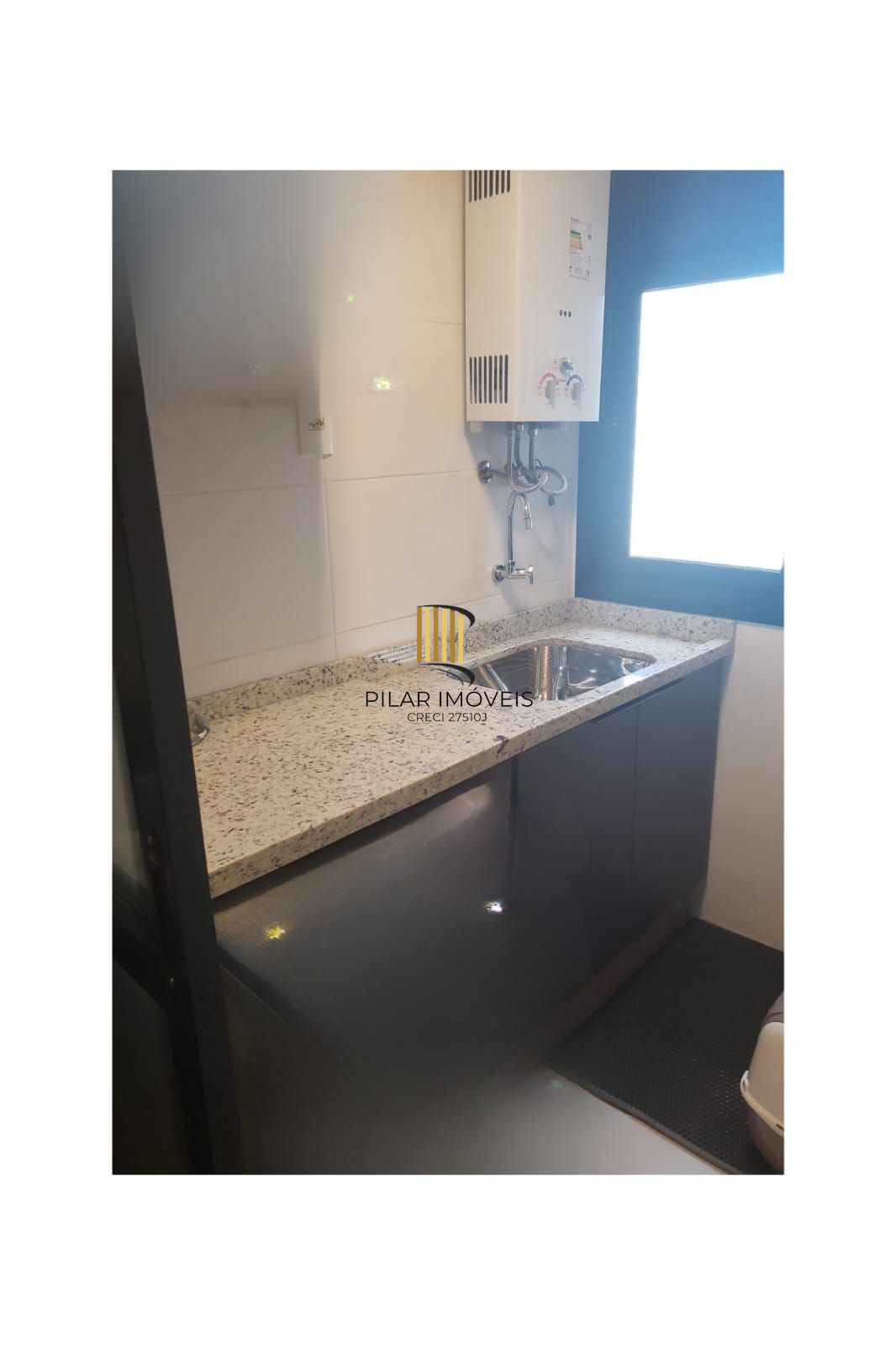 APARTAMENTO 02 DORMITÓRIOS , SUÍTE E VAGA COBERTA