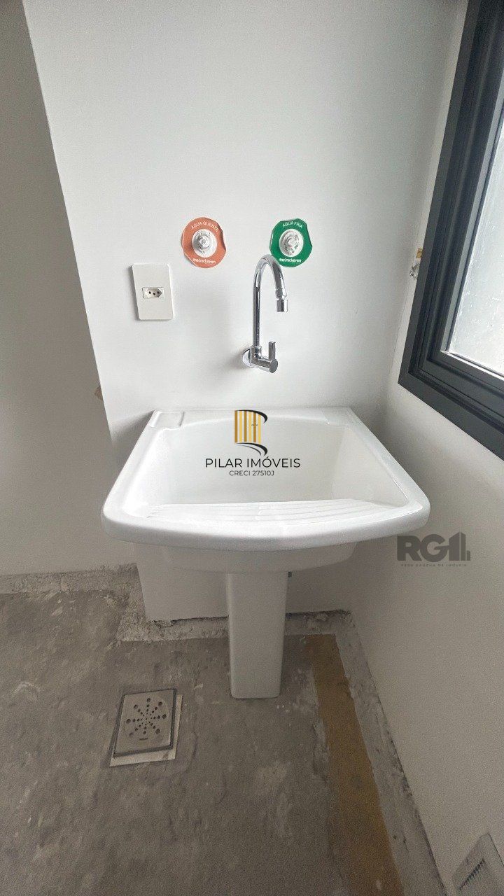 Apartamento 2 dormitórios no bairro Farroupilha