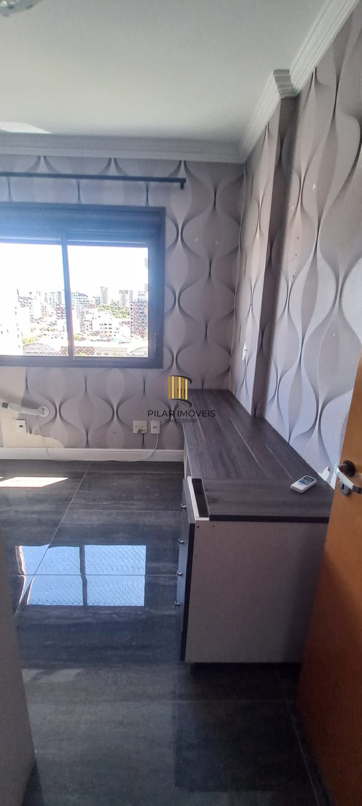 Apartamento de 3 dormitórios, 2 vagas cobertas, infra completa no Passo Da Areia