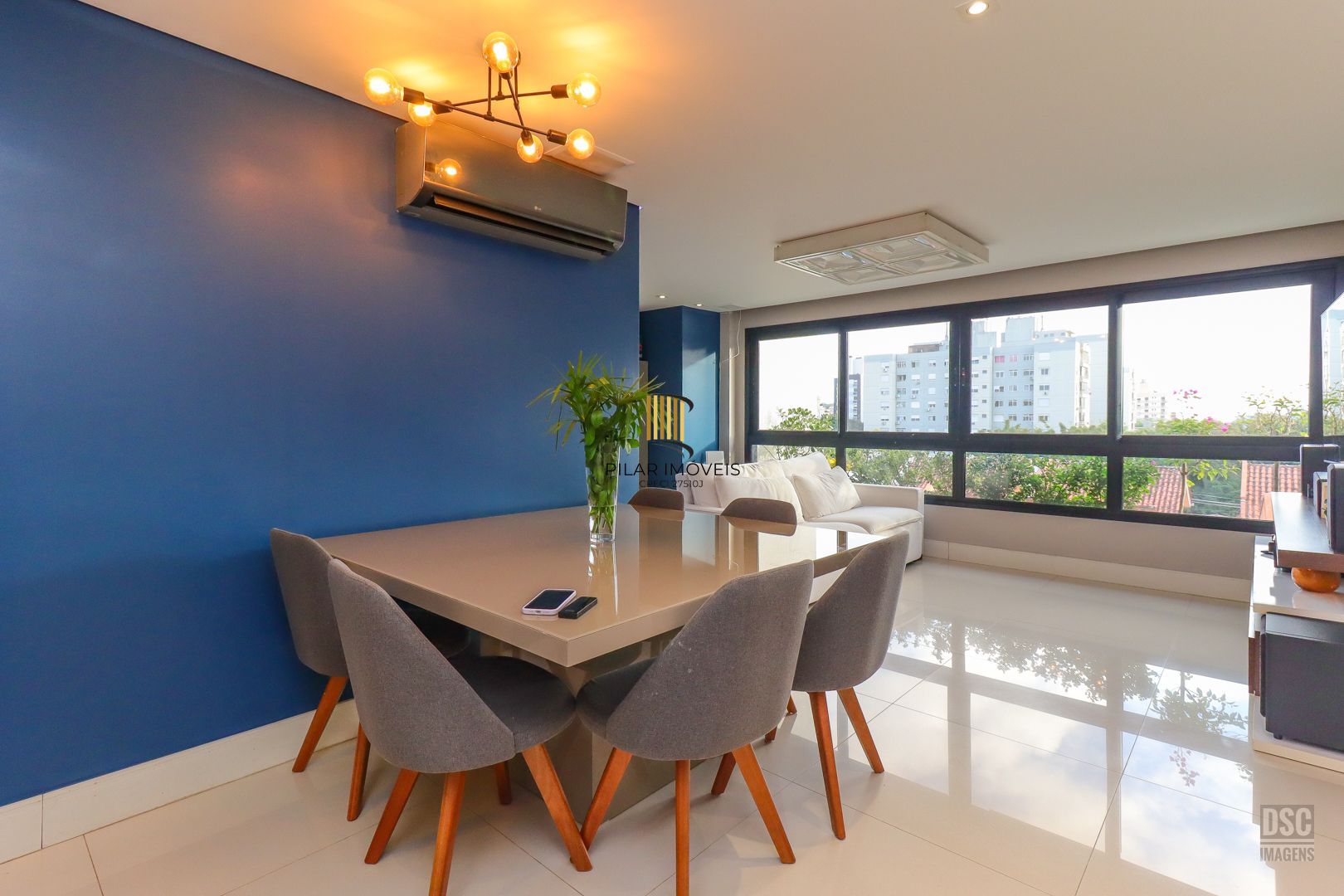 Apartamento 3 Dormitórios no Bairro Tristeza - Infra Lazer com Piscina Térmica
