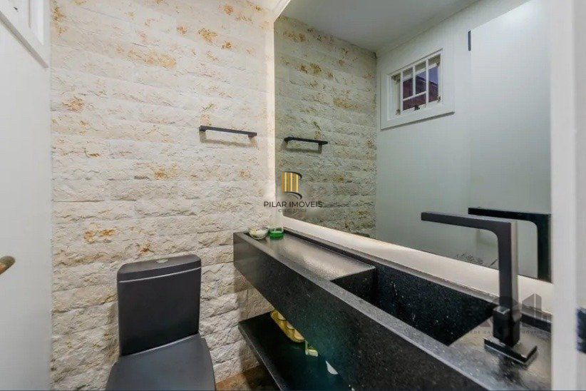 Casa 4 dormitórios no bairro Jardim Isabel