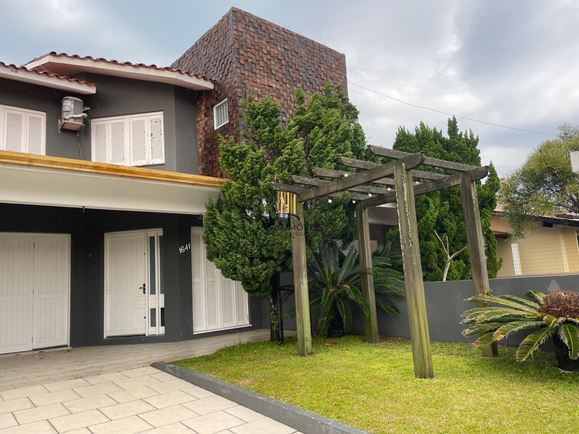 Casa 4 dormitórios no bairro Centro - Pilar Imóveis