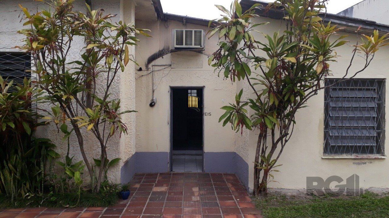 Casa 5 dormitórios no bairro Cavalhada