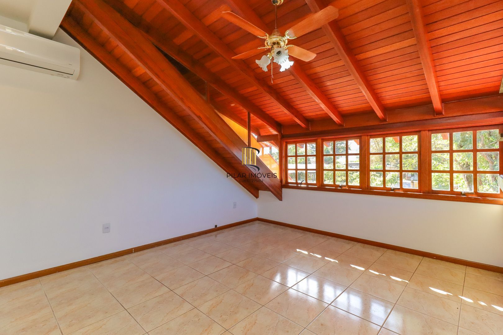 Casa em condomínio 4 dorms a venda na Av. Coronel Marcos,  Pedra Redonda, POA