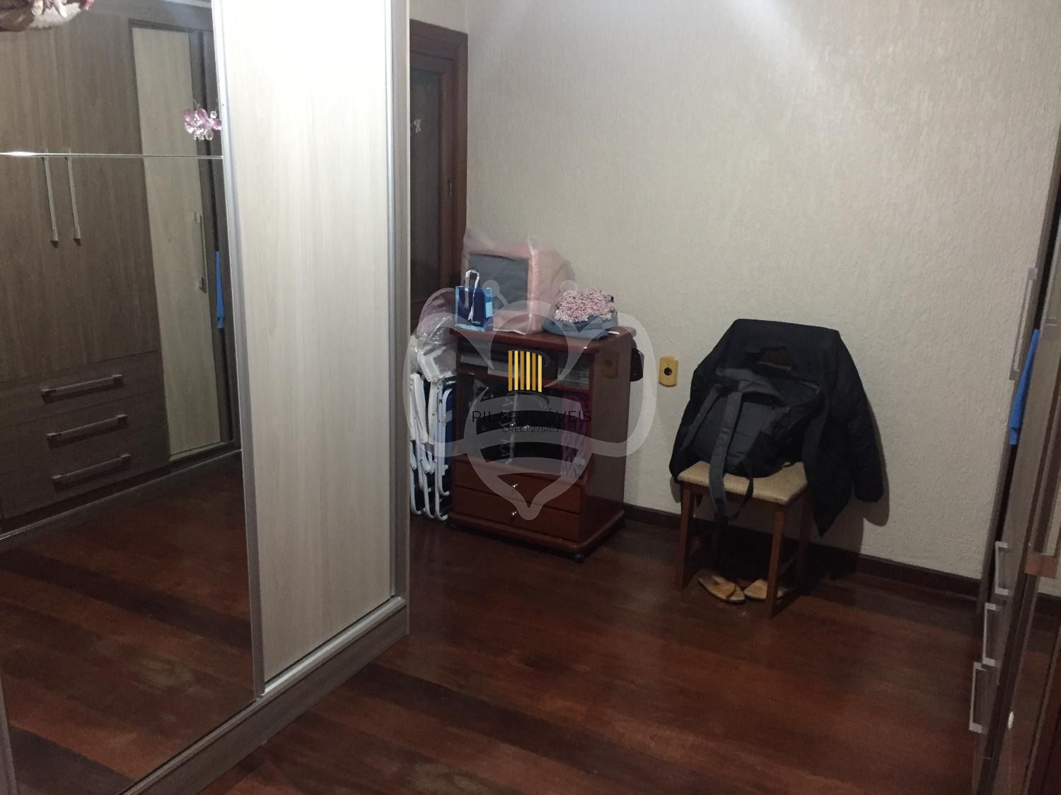 Casa para Venda - 265m², 4 dormitórios, 5 vagas - 