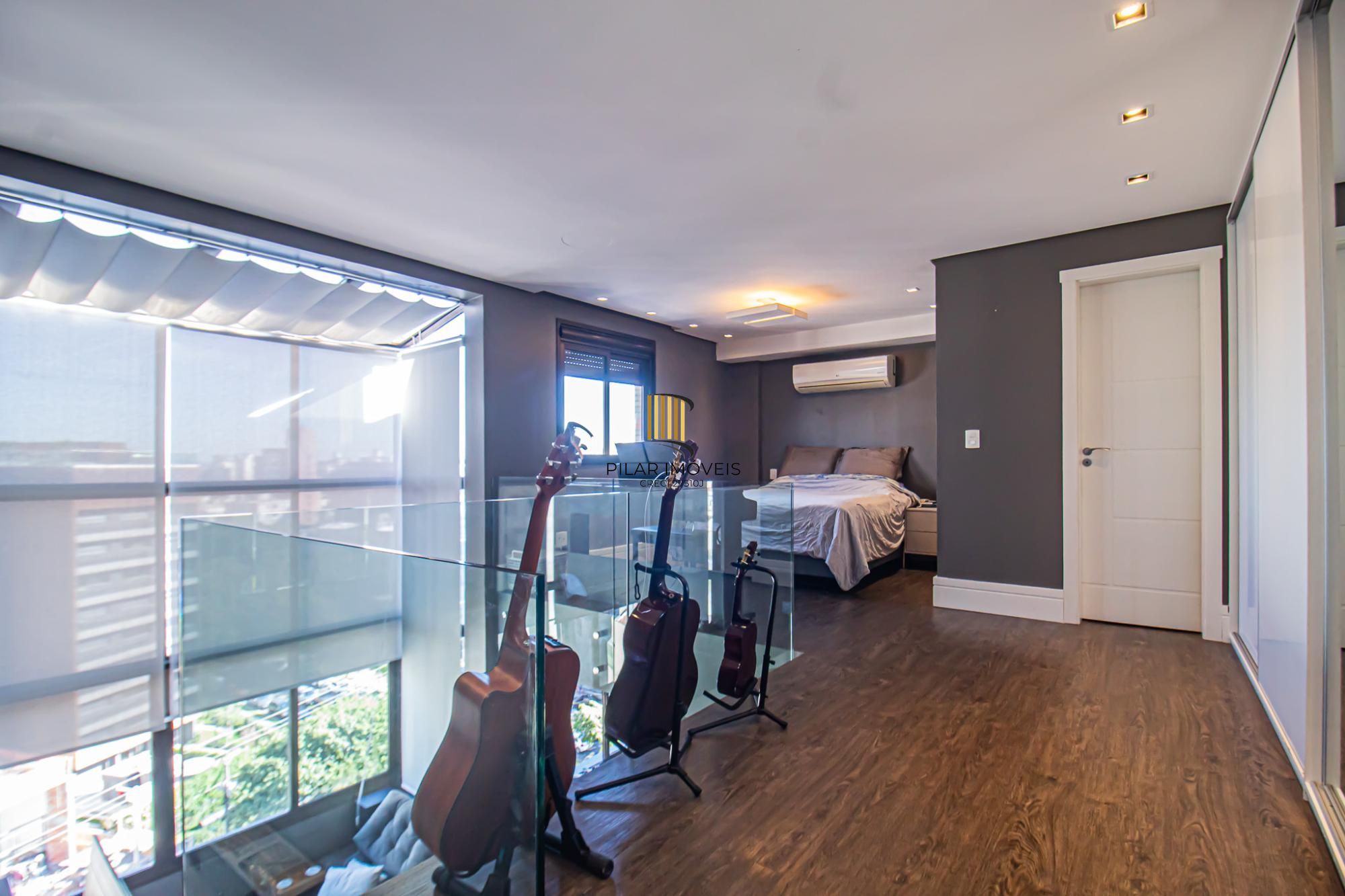 Apartamento Duplex, 1D com lareira no bairro Rio Branco