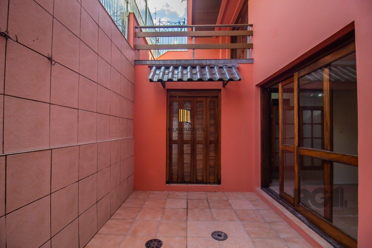 Casa de Condomínio 3 dormitórios no bairro Menino Deus