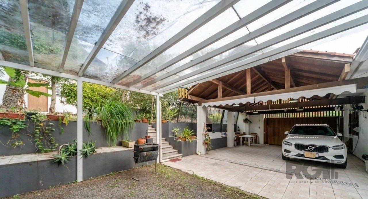 Casa 3 dormitórios no bairro Tristeza