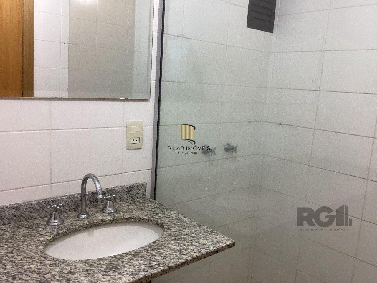 Apartamento 3 dormitórios, sendo 1 suíte, no bairro Cristal, Porto Alegre-RS.