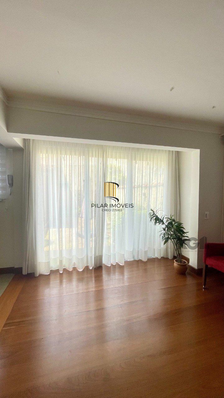 Casa de Condomínio 3 dormitórios no bairro Cristal