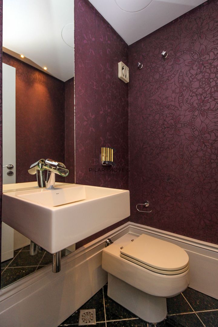 Apartamento alto padrão , 3 suítes, 3 vagas garagem, depósito, bairro Cristal