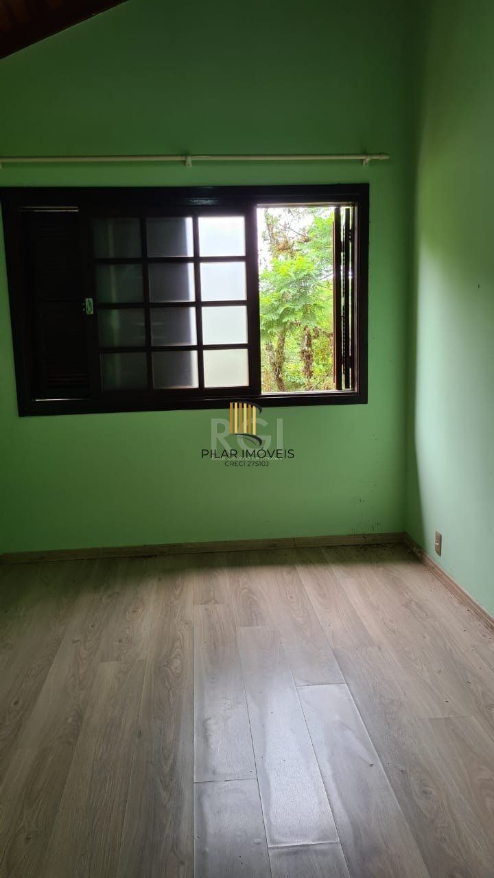 Sobrado para Venda - 200m², 3 dormitórios, sendo 1 suites, 3 vagas - Belém Novo