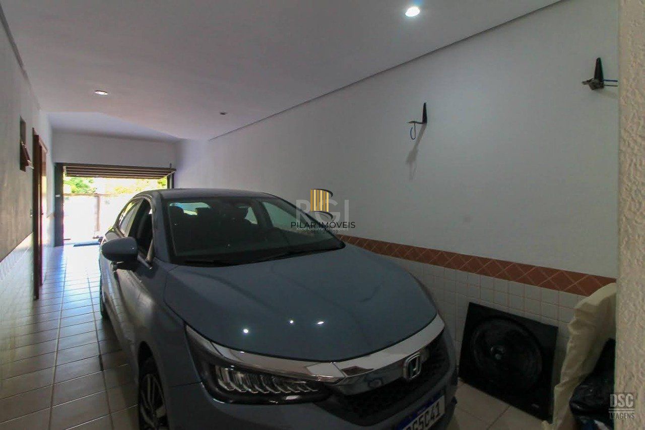 Casa 4 Dormitório(s) Bairro Ipanema