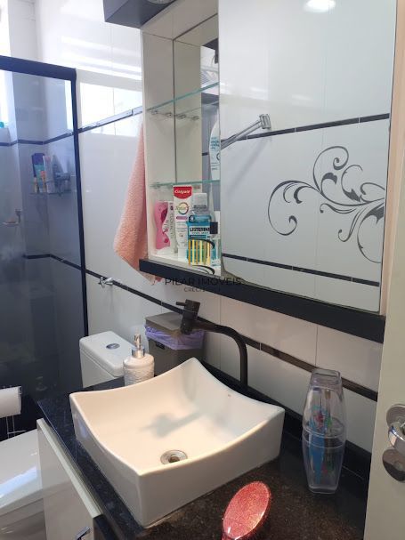 Apartamento 2 dormitórios no bairro Camaquã