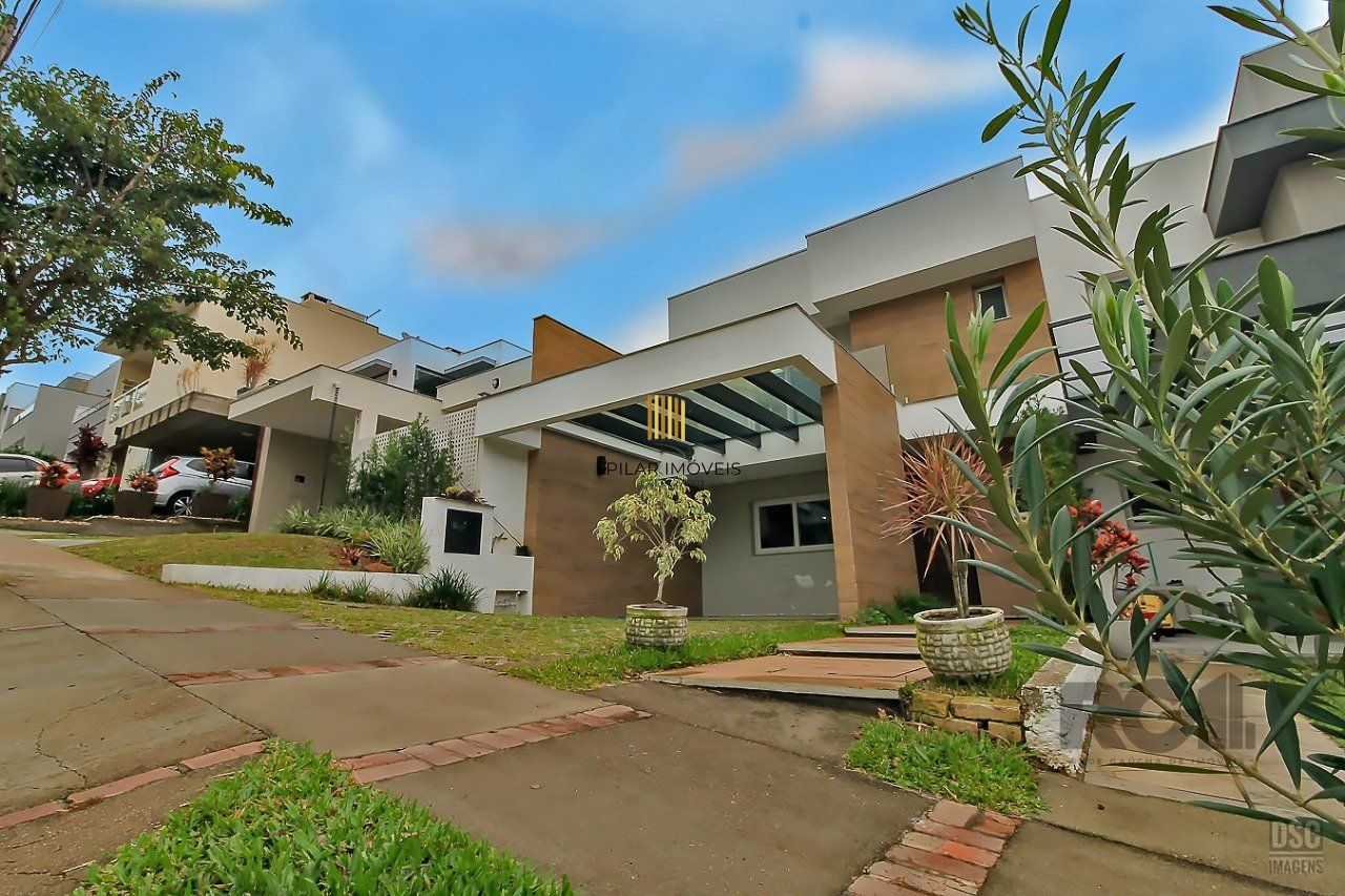 Casa de Condomínio 3 dormitórios no bairro Vila Nova