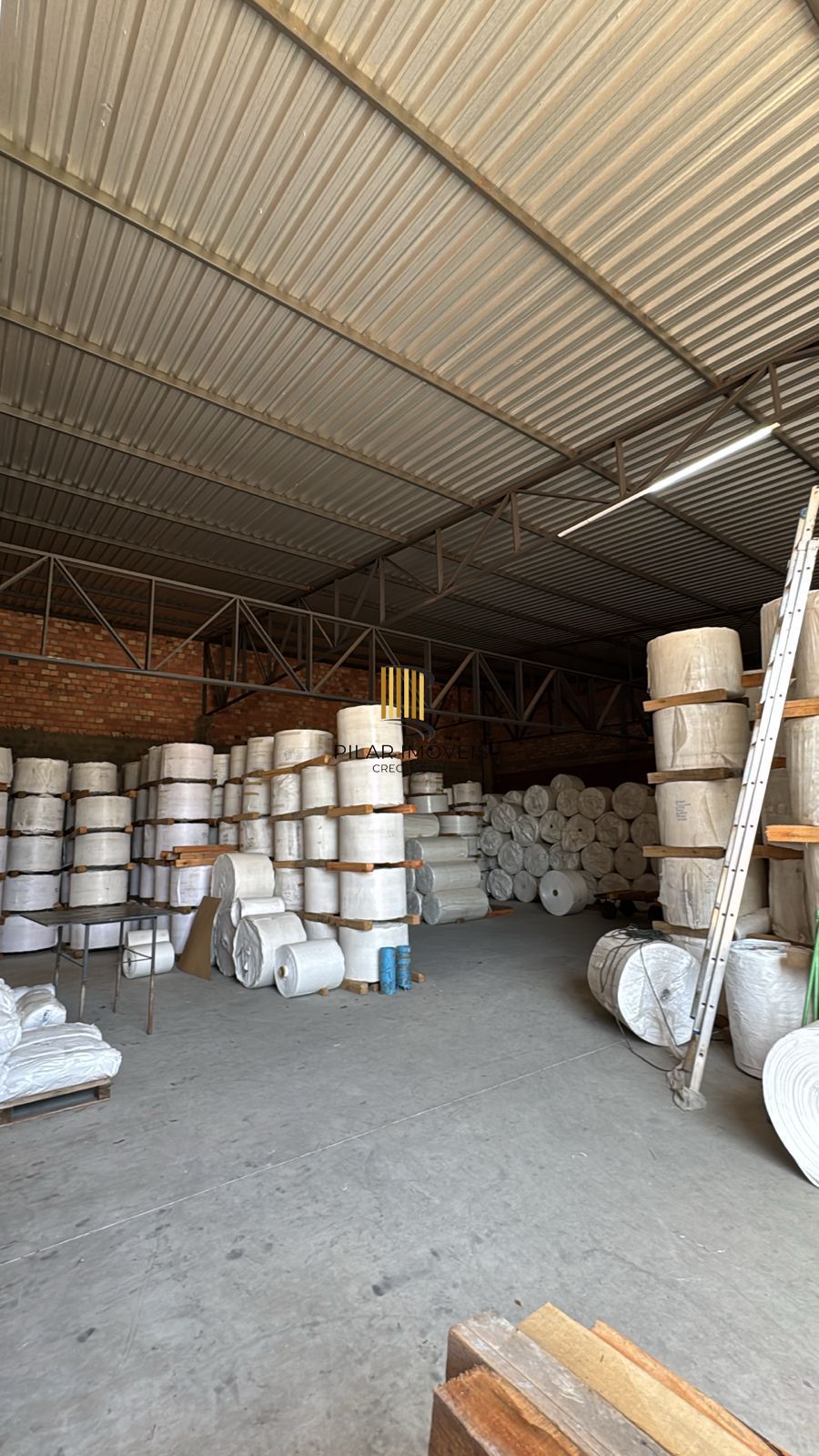 Pavilhão 2 dormitórios no bairro Restinga