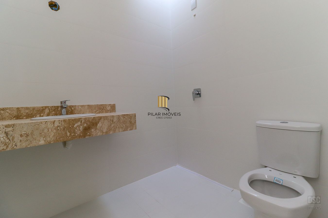 Casa 3 dormitórios no bairro Tristeza