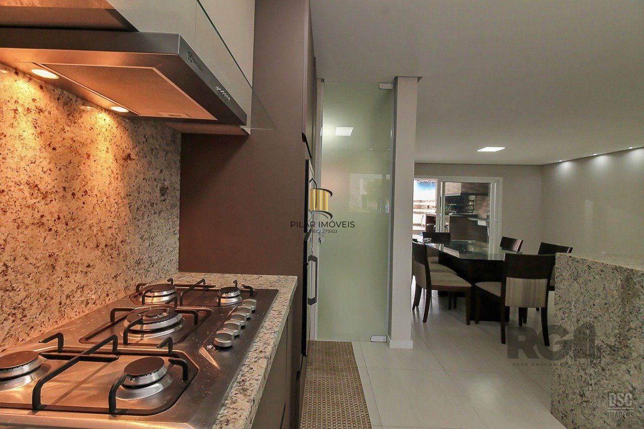 Casa de Condomínio 3 dormitórios no bairro Vila Nova