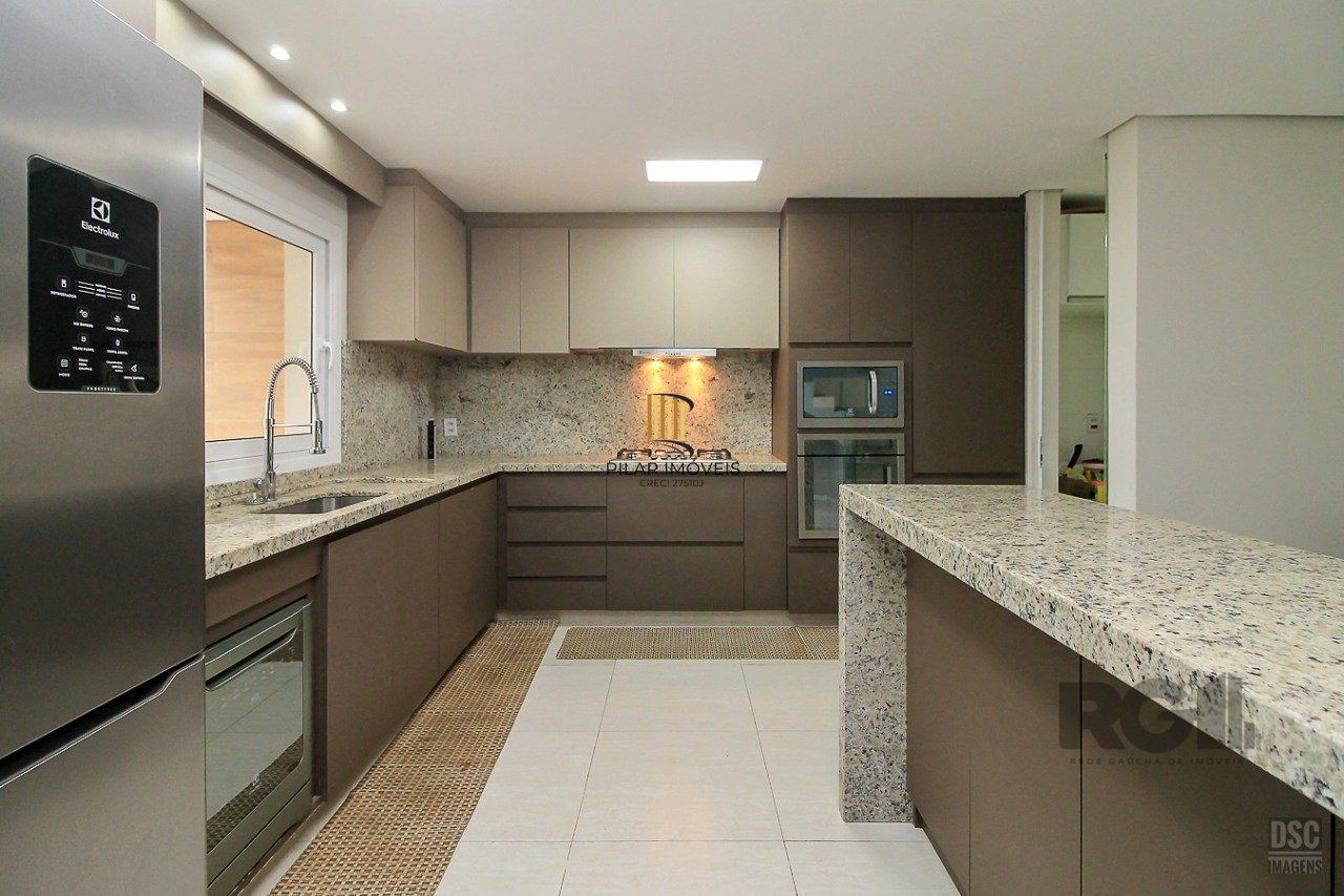 Casa de Condomínio 3 dormitórios no bairro Vila Nova
