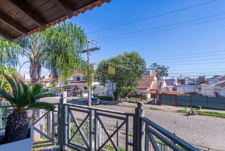 Casa 3 dormitórios no bairro Ipanema