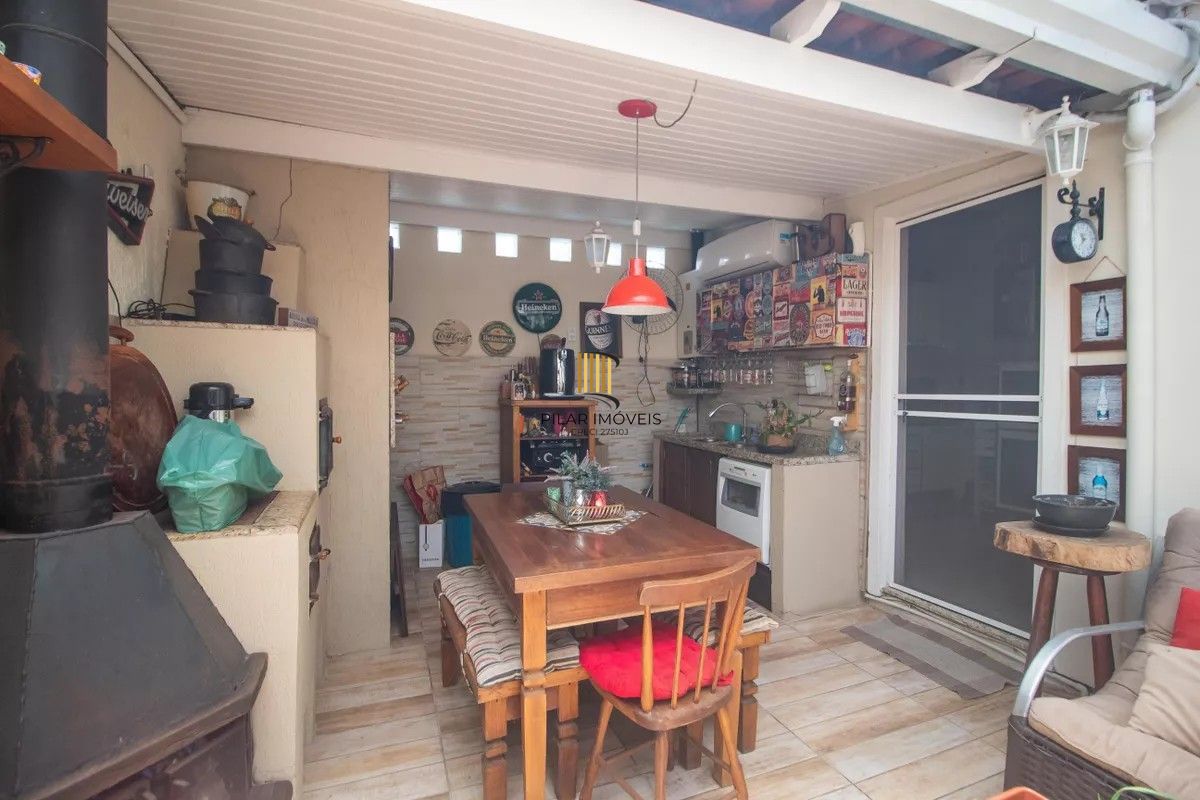 Casa de Condomínio 2 dormitórios no bairro Guarujá