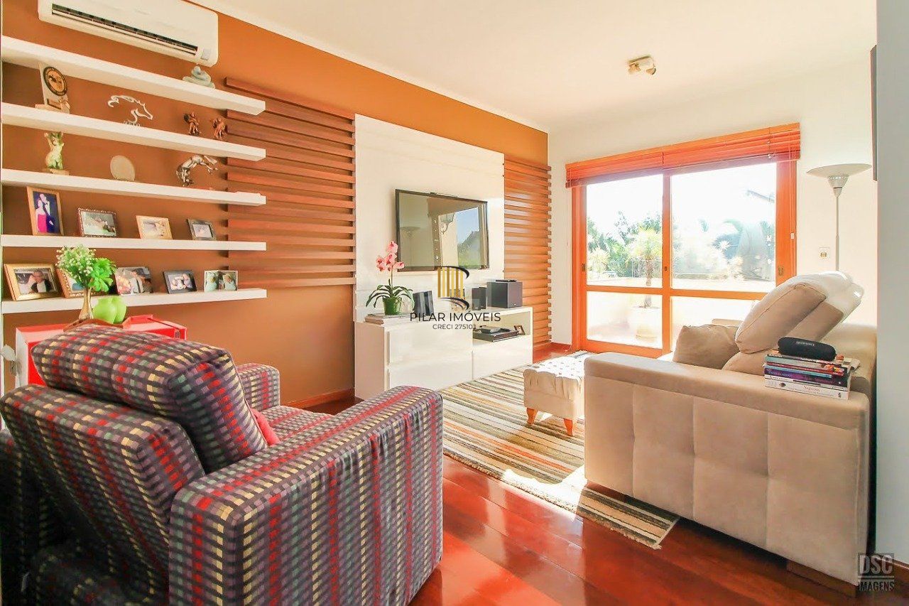 Casa 4 Dormitório(s) Bairro Ipanema