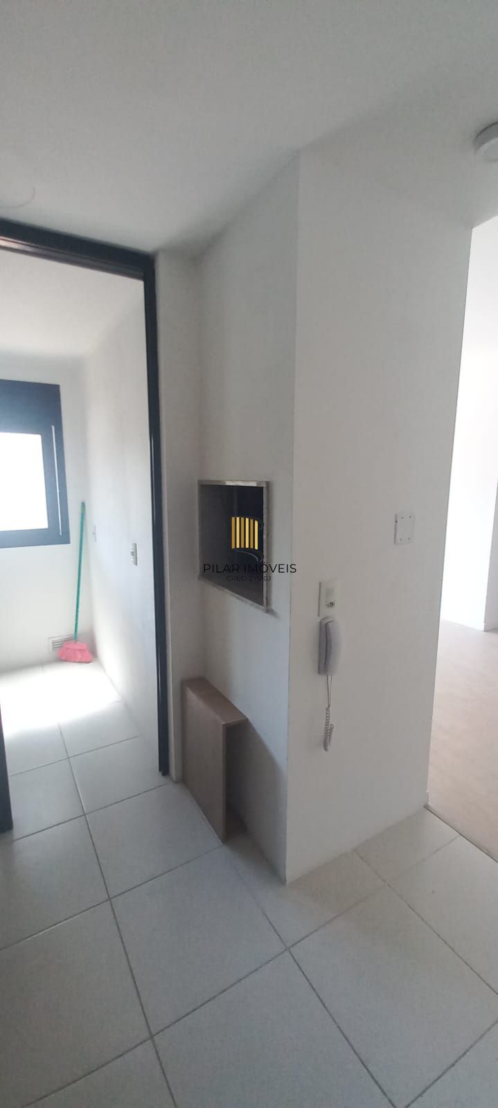 APARTAMENTO 02 DORMITÓRIOS , SUÍTE E VAGA COBERTA