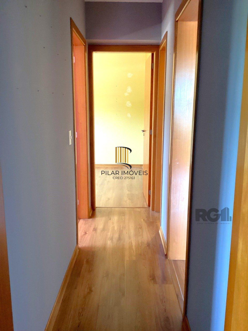 Apartamento 3 dormitórios, sendo 1 suíte, no bairro Cristal, Porto Alegre-RS.