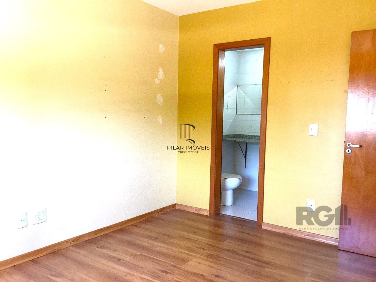Apartamento 3 dormitórios, sendo 1 suíte, no bairro Cristal, Porto Alegre-RS.