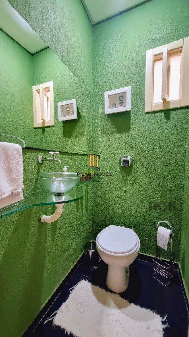 Casa 3 dormitórios no bairro Ipanema