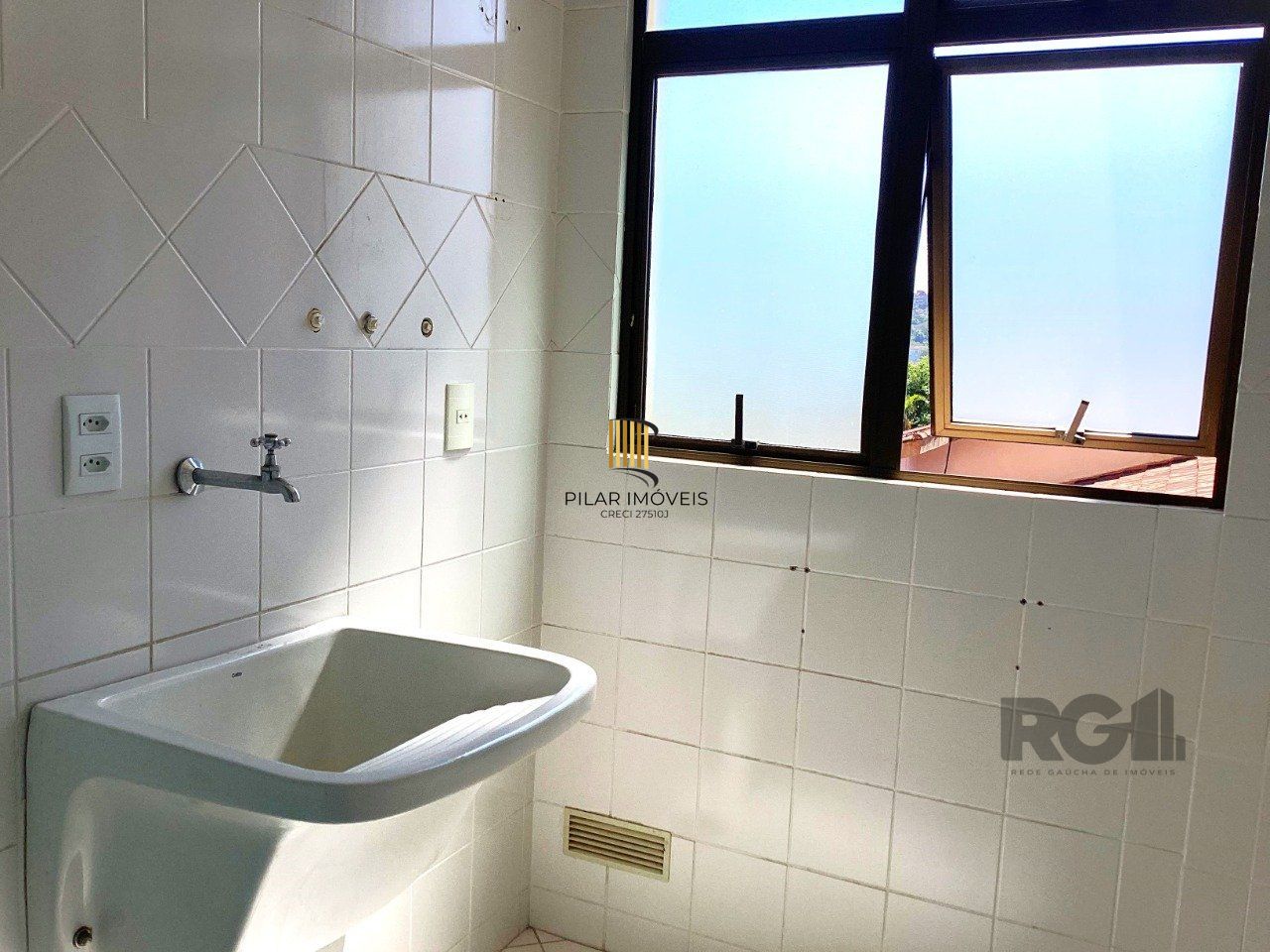 Apartamento 3 dormitórios, sendo 1 suíte, no bairro Cristal, Porto Alegre-RS.