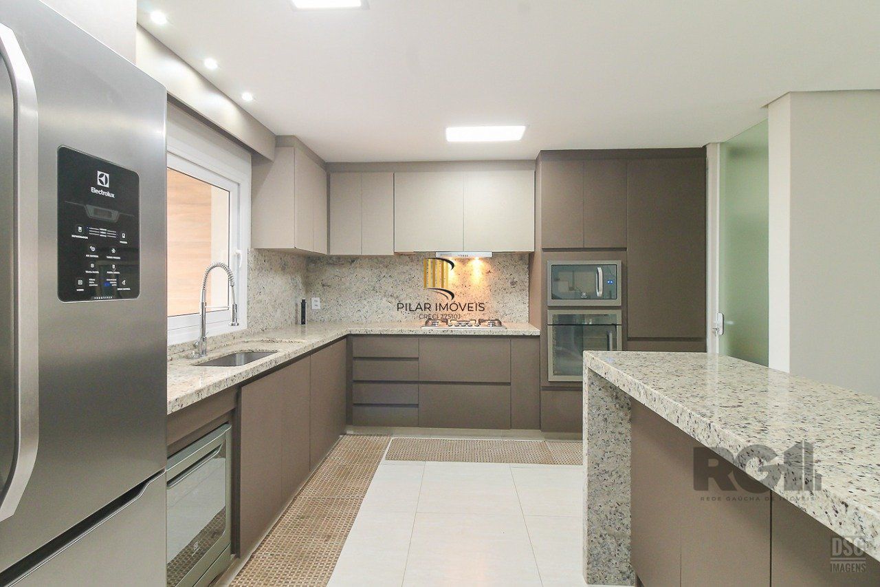 Casa de Condomínio 3 dormitórios no bairro Vila Nova