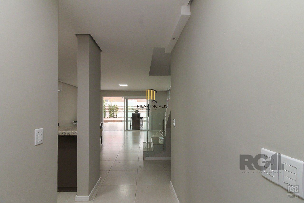 Casa de Condomínio 3 dormitórios no bairro Vila Nova