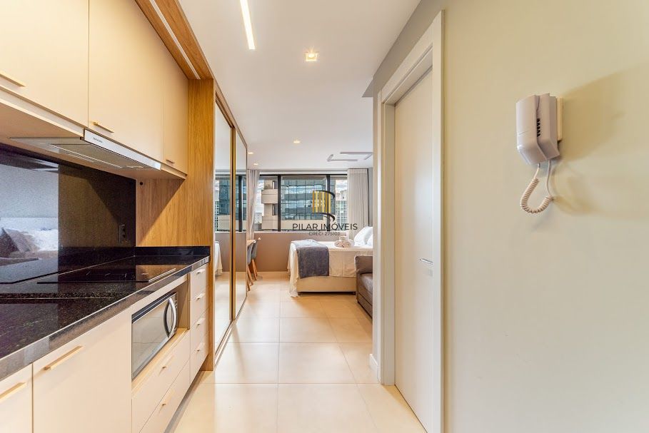 Loft no Condomínio Carlos Gomes Square no bairro Três Figueiras