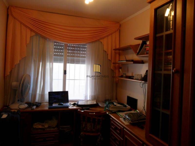 Casa para Venda - 348m², 3 dormitórios, sendo 1 suites, 2 vagas - Medianeira