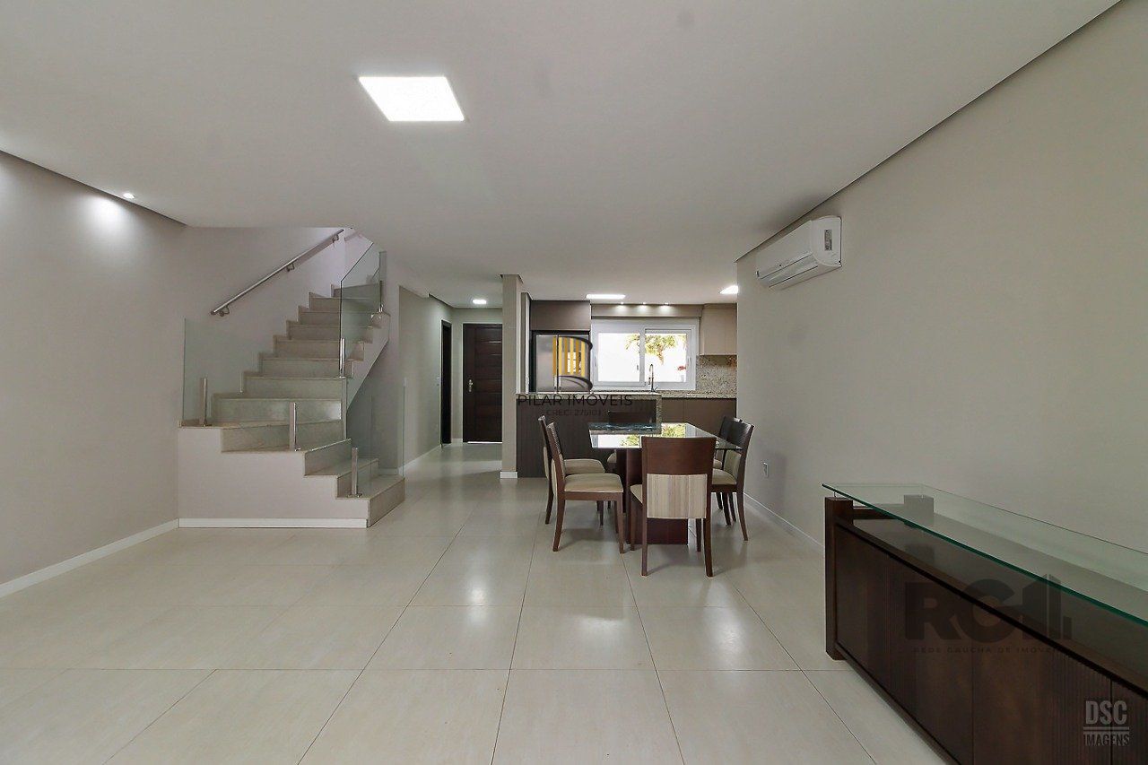 Casa de Condomínio 3 dormitórios no bairro Vila Nova