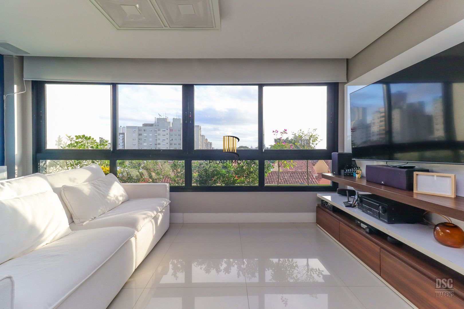 Apartamento 3 Dormitórios no Bairro Tristeza - Infra Lazer com Piscina Térmica