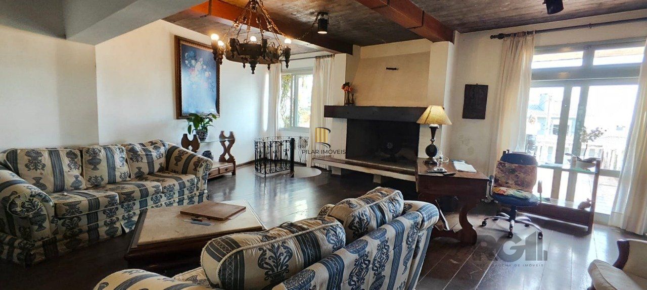 Casa para Venda - 347m², 3 dormitórios, sendo 3 suites, 3 vagas - Sétimo Céu