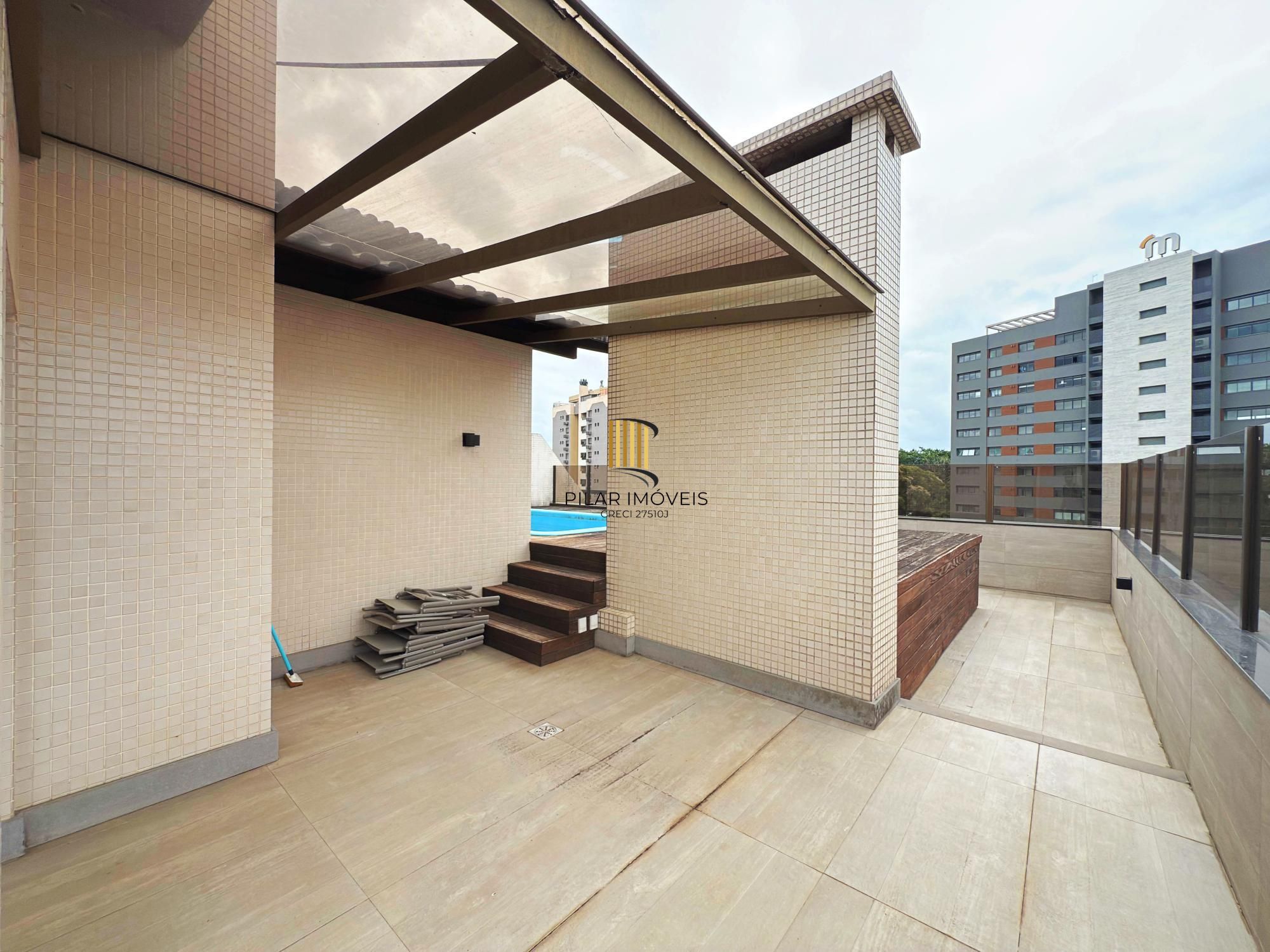 Cobertura na Av. Nilo Peçanha próximo ao Shopping Iguatemi com 3 dormitórios